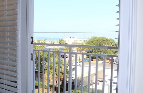 Bay Esplanade House | Luxury, Family Friendly Townhome - Rooftop Hot Tub Featuring Amazing Beach Views