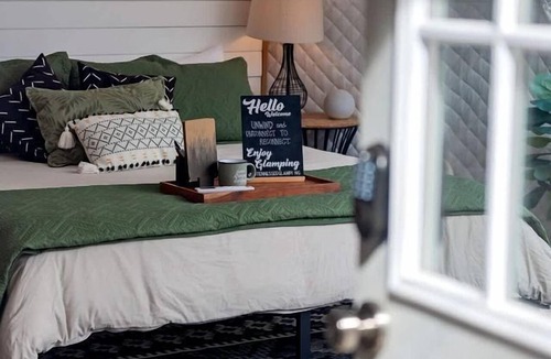 McMinnville Cabin | Luxury Fully Equipped Dome with Hot-Tub and Impressive Deck in Tennessee