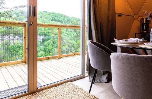 Pikeville Cabin | Luxury Glamping Dome - Clifftop Private Hot Tub - Sequatchie Valley Views