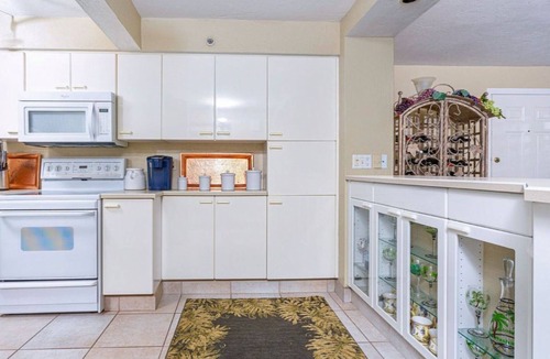 Ponce Inlet Condo | Luxury ground floor apartment in exclusive Ponce inlet