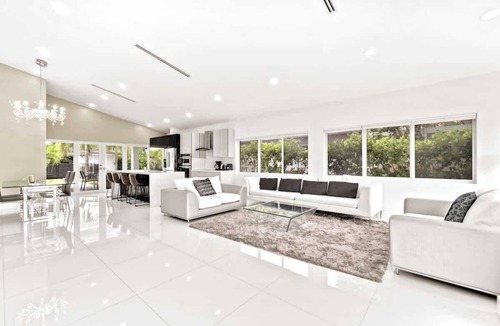 North Bay Village House | Luxury House 4 beds Pool w Jaccuzzi