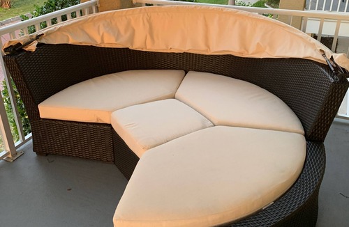 Courier City - Oscawana House | Luxury Hyde Park Townhome- WALK TO RESTAURANTS/BARS