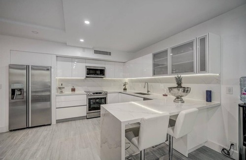 Key Biscayne Condo | LUXURY KEY BISCAYNE OCEANFRONT 3 BEDROOM/2 BATH CONDO FULLY RENOVATED IN 2021