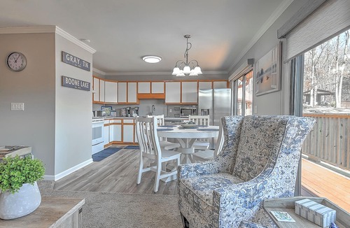 Oak Grove House | Luxury Lake Front Stay in Johnson City, TN!