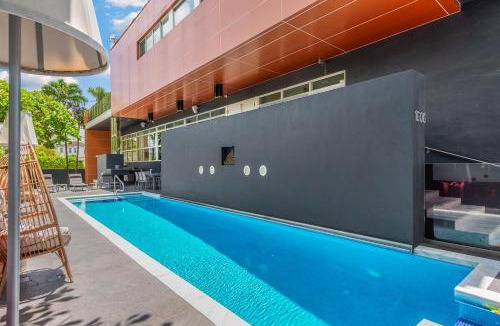 Northeast Coconut Grove Villa | Luxury Miami Villa with Large Pool & BBQ, Perfect Getaway!