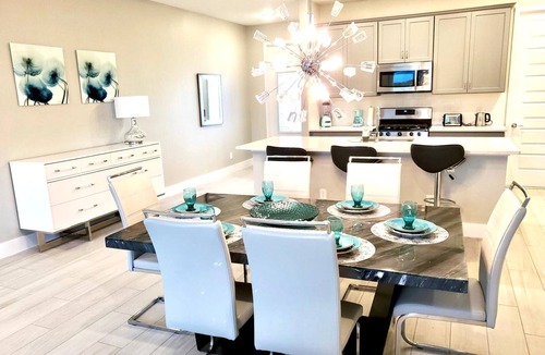 Reunion House | LUXURY Modern Reunion Resort Home . Golf Course Views, Pool Access, near Disney!