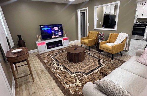 Buford Highway House | Luxury Newly Renovated 2BR/1BA Retreat