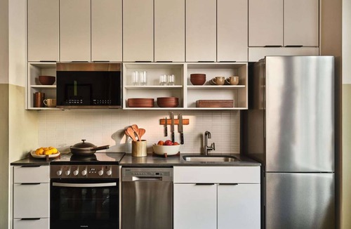 Yamacraw Village Apartment | Luxury Savannah Loft + Pool, Bikes & Dining