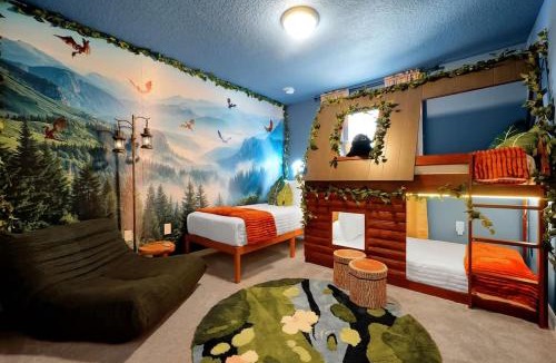Four Corners House | Luxury Villa Game Room Pool & Resort Access