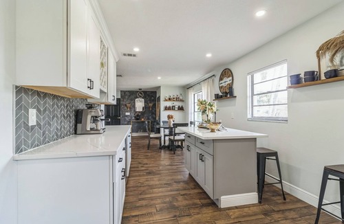 McGregor House | Luxury Waterfront Pool House – Easy Beach Access + Prime Fort Myers Location