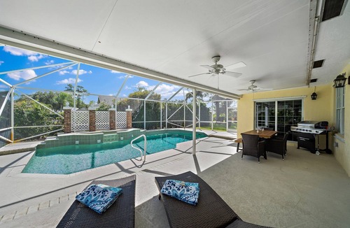 Wellington House | Luxury Wellington Home with a Beautiful Pool
