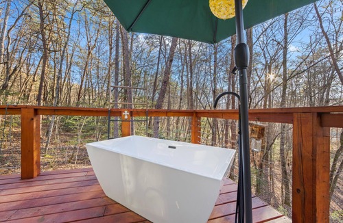 Cherokee House | Luxury Yurt in Bryson City close to Best Hiking in Smoky Mountains