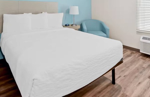 Greenville - Spartanburg Hotel | Made for Memorable Stays! 2 Units, Pets Are Welcome, Free Parking!