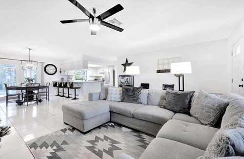 North River Shores House | Magical pool house in Stuart!