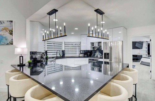 Wellington House | Magnificent Spacious Vacation House