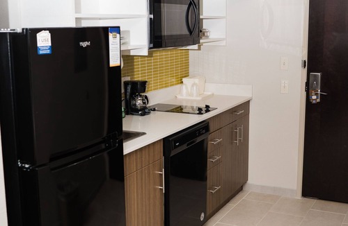Union City Hotel | MainStay Suites at Discovery Park of America