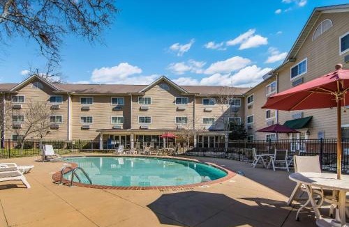 Columbus Hotel | MainStay Suites Columbus near Fort Benning