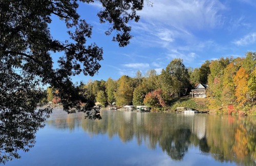 Tamassee Cabin | MaMa’s Cabin on Lake Cherokee in Tamassee, SC