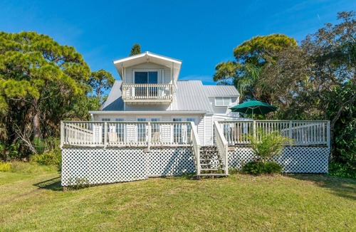 Englewood House | Manasota Beach, Englewood. Bay Front Home. Beach at Approx. 600ft