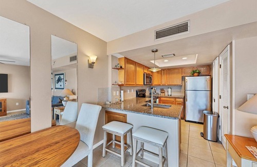 Englewood Condo | Manatee Harbor: Marina, Heated Pool-Spa, Island Ferry with PRIVATE Beach access!