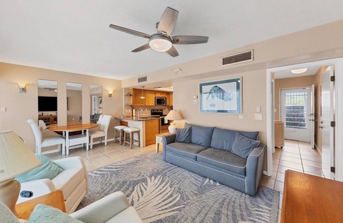 Englewood Condo | Manatee Harbor: Marina, Heated Pool-Spa, Island Ferry with PRIVATE Beach access!