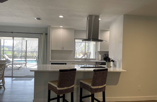 Yacht Club House | Manatee Retreat Cape Coral Yacht-Club WiFi/Saltwater-Pool/Direct River Access