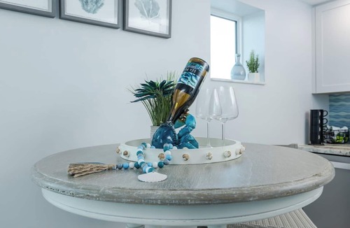 Cape Harbour Apartment | Manatee Suite 1 Funky Fish House at Cape Harbour