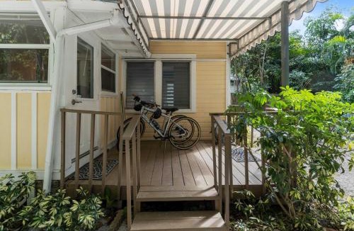 Southwest Coconut Grove House | Mango Grove- Charming Cottage in the Grove
