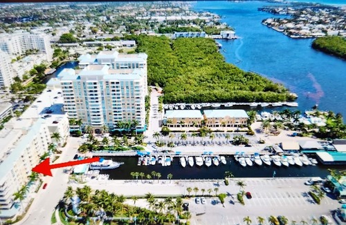 Ocean Ridge Apartment | Marina view condo 15 min walk from the beach