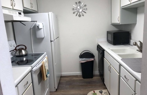 Bayview Condo | Marine Cottage , Bermuda Bay Beach, Saint Petersburg , Florida