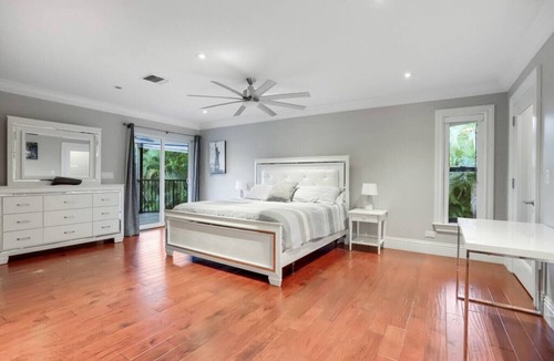 Delray Beach House | Markland Mansion' Pool Hot Tub Block off Atlantic Ave