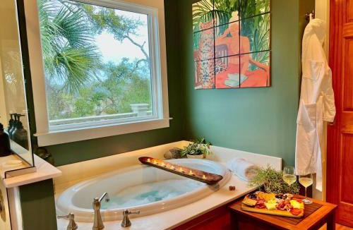 Edisto Island House | Marshfront Villa In The Trees - Near Beach & Bay