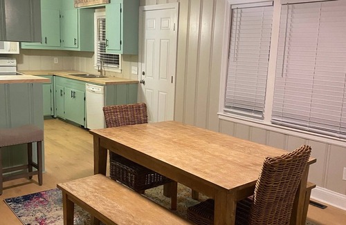 Florence House | Marvelous 3-bedroom house next to Timrod Park in charming Downtown Florence