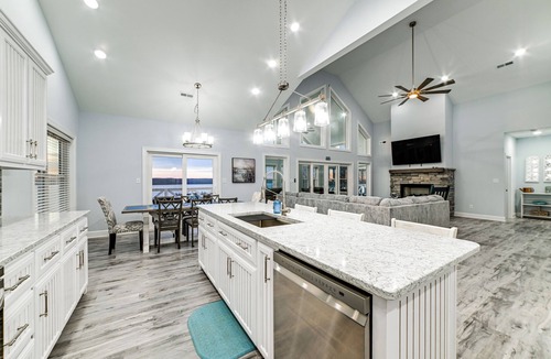 Waverly House | Massive Lake Views & Stunning Sunsets: Waverly Gem
