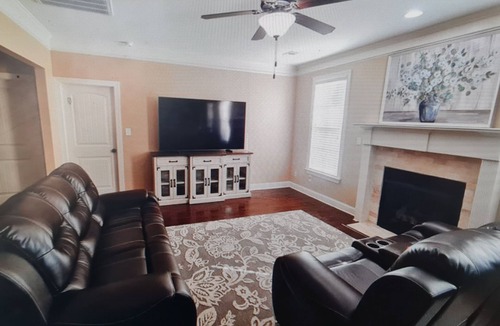 Augusta House | Masters Rentals! 5bd 4bath house, 7 miles from National golf course