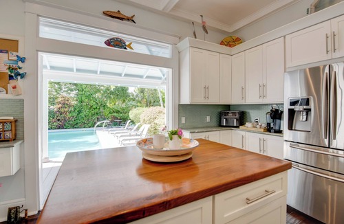 Meadows House | Meadows Manor | Elegant Oasis with Private Pool & Parking!
