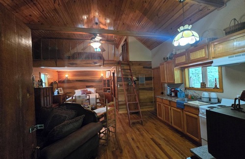 Lawrence County Cabin | Merlin’s Retreat – A Private, Enchanting Cabin Escape for Rest & Reconnection