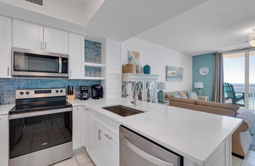 Navarre Beach Condo | Mermaid's Grotto - Summerwind 1002E Beach Service Included 2024!!