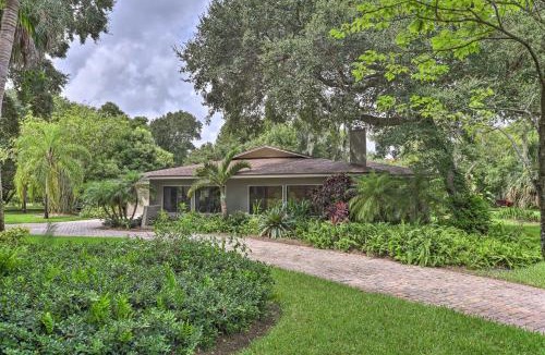 Tropic House | Merritt Island Oasis 5 Mi to Satellite Beach!