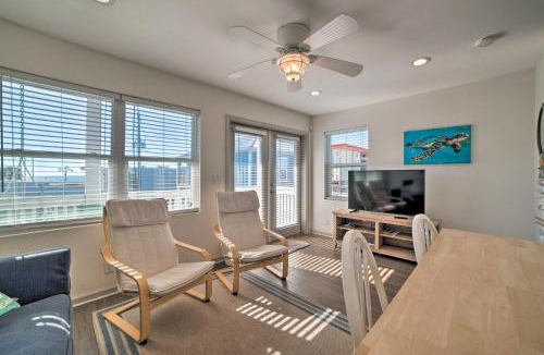 Mexico Beach House | Mexico Beach Home with Balcony - Steps to Beach