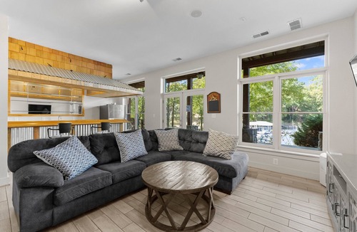 Sherrills Ford House | Mi Casa, Su Casa | Fire Pit | Dock | Game Rom | Sleeps 14