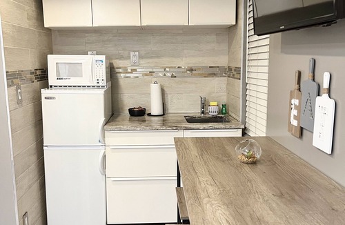 North Miami House | Miami Beach HomeStay