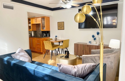 North Miami House | Miami Beach HomeStay
