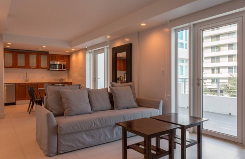 South Pointe Condo | Miami Beach Luxury Condo, W/Private Terrace (301)