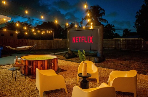 Golden Glades House | Miami Chic! Backyard Oasis, Outdoor Movie, Jacuzzi