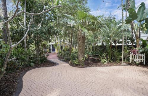 South Miami House | Miami Cottage By Pmi