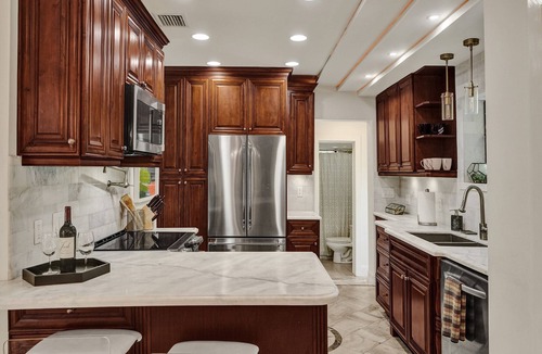 Buena Vista House | Miami Design District 4 Bedroom 3 Bathroom Home - Amazing backyard with POOL
