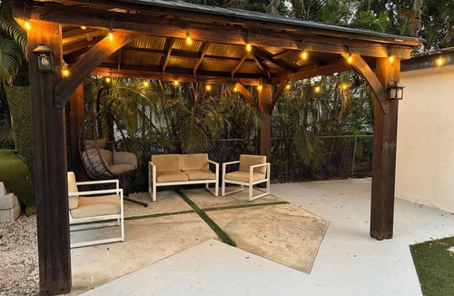 Buena Vista House | Miami Design District Retreat – Walk to Shops & Cafes