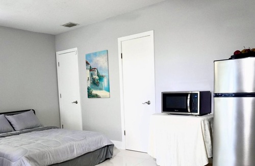 Flagami House | Miami - Independent Studio