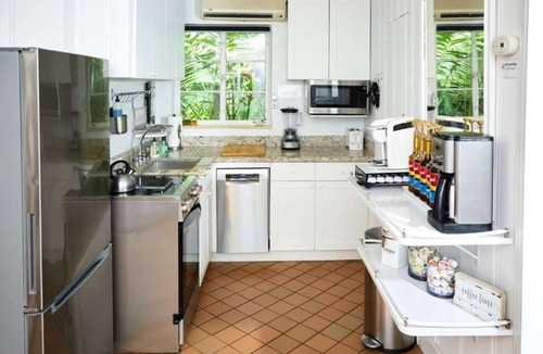 El Portal House | Miami Pool Cottage Su
